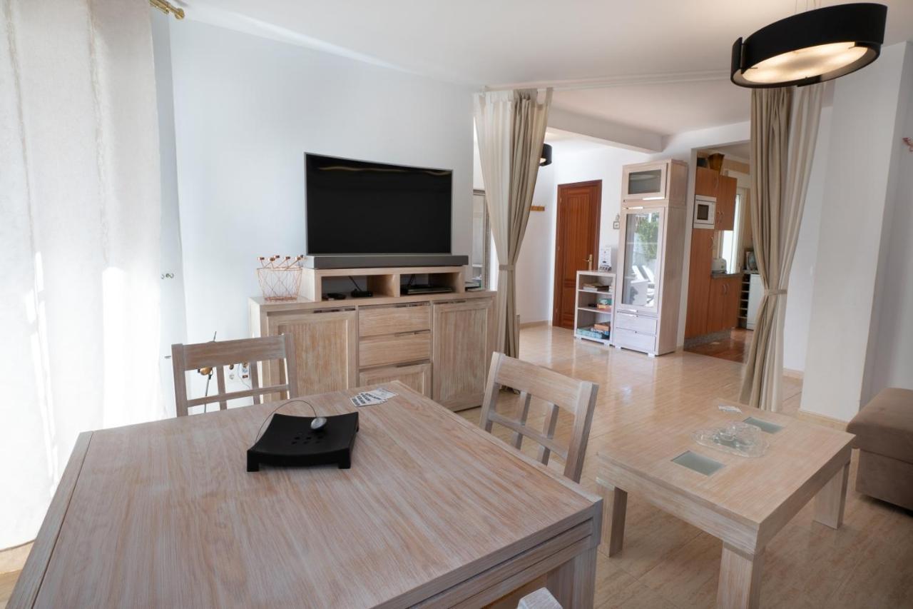 Marina Bella 1F Menyber Apartment Нерха Екстериор снимка